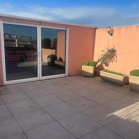 Superbe Terrasse Vue * سان تروبيه